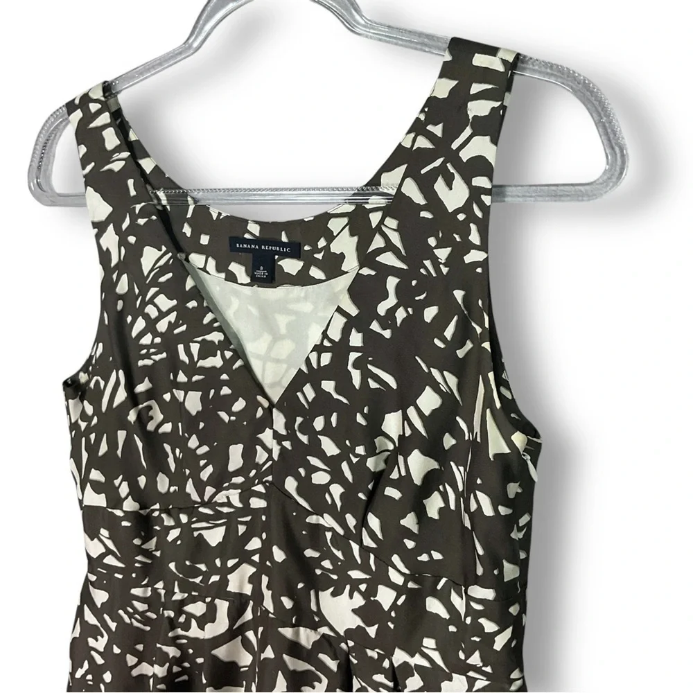Banana Republic Silk Dress Sz 8 Sleeveless V Neck Pockets Midi Brown Abstract Ne - Picture 5 of 11
